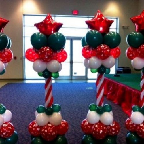 columnas con globos para navidad