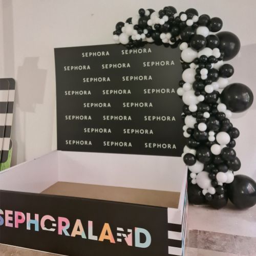 piscina bolas con globos y logo cooporativo madrid