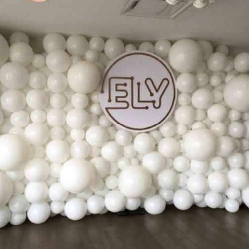PHOTOCALL DE GLOBOS BLANCOS MADRID