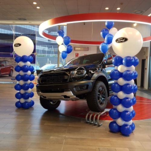 COLUMNAS DE GLOBOS PARA CONCESIONARIO FORD DEYSA MADRID