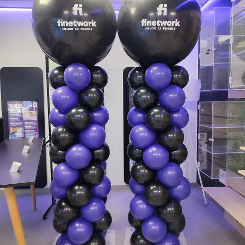 columna globos negro y morado finetwork madrid