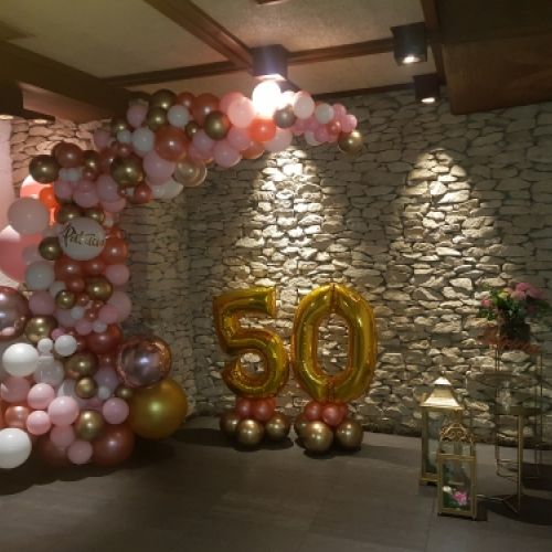 arco de globos organico 50 cumpleaños madrid