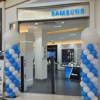 COLUMNAS CON GLOBOS SAMSUNG MADRID