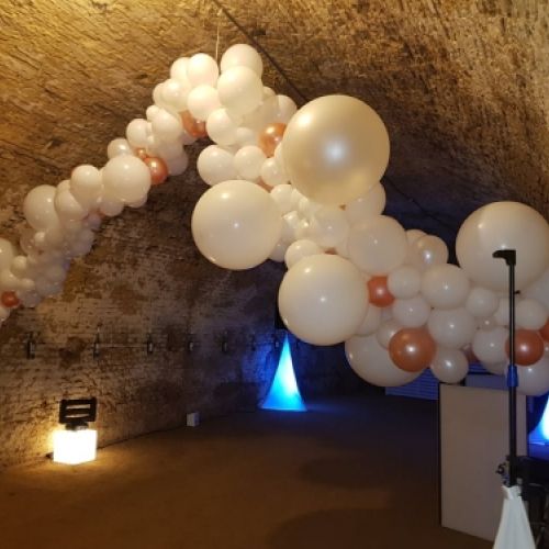 columna de globos para boda