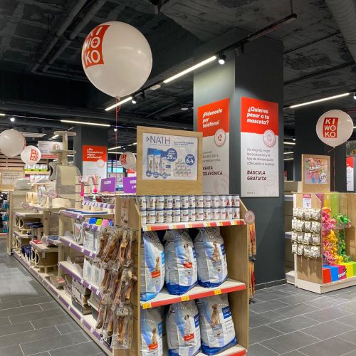 GLOBOS GIGANTES CON HELIO PERSONALIZADOS KIWOKO MADRID