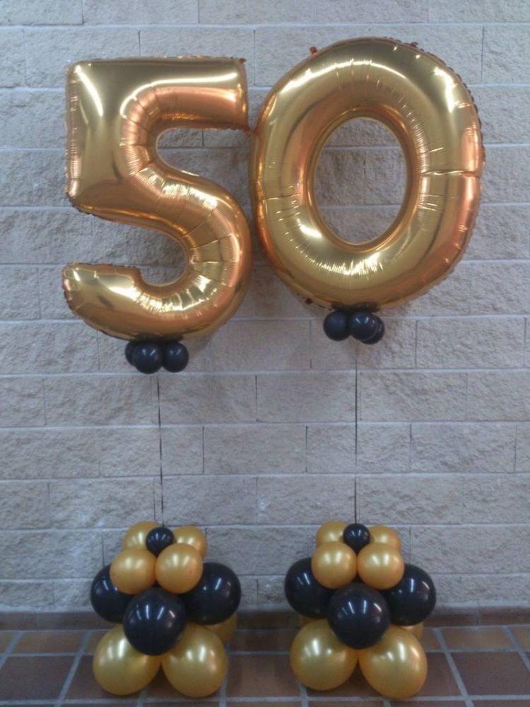 Arreglo de globos 50 años